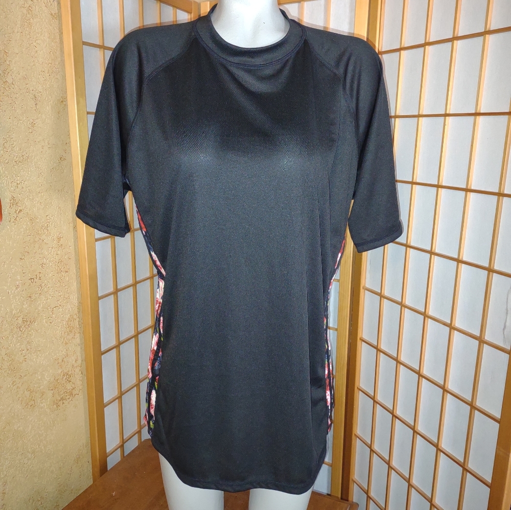 NEW with tags, Fashion World, athelic top, 2X